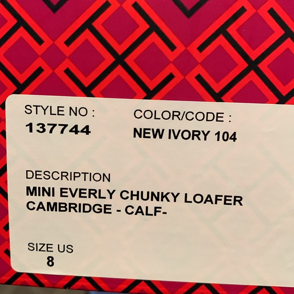 TORY BURCH MINI EVERLY CHUNNKY LOAFER CAMBRIDGE -CALF- WHITE size 8/New Ivory - Picture 11 of 12